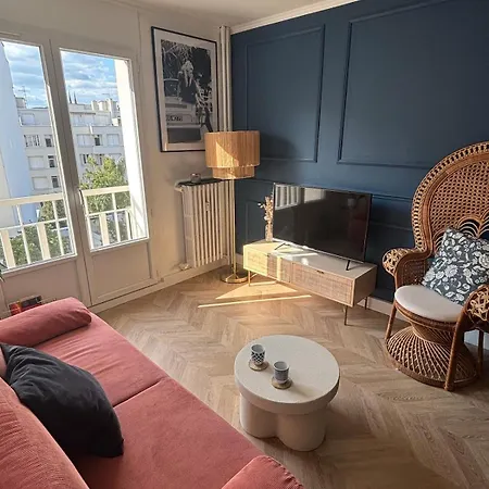 Lumineux Avec Parking, Centre