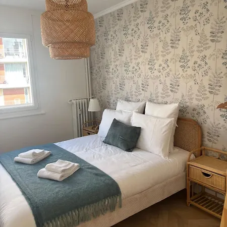 Lägenhet Lumineux Avec Parking, Centre *