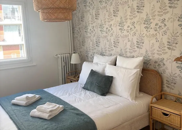 Lägenhet Lumineux Avec Parking, Centre *