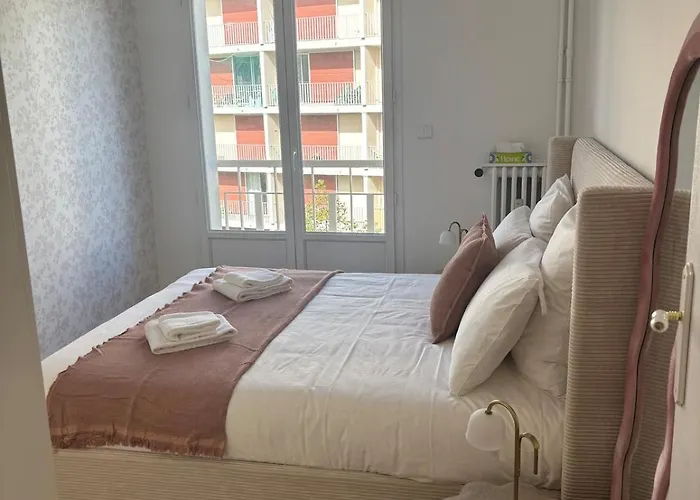 Lumineux Avec Parking, Centre Lägenhet *